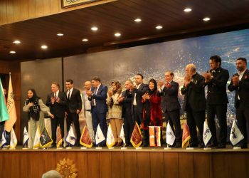 یازدهمین جشنواره رمز موفقیت با رونمایی از سردیس پوران درخشنده